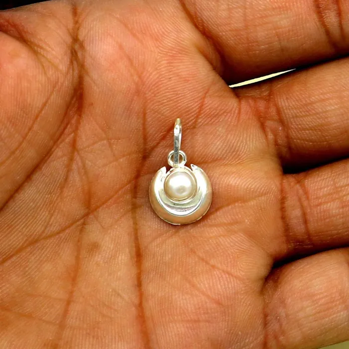 Necklaces TRIBAL ORNAMENTS 925 sterling silver excellent moon pendant with moon stone amazing stylish baby pendant gifting kids jewelry nsp418
