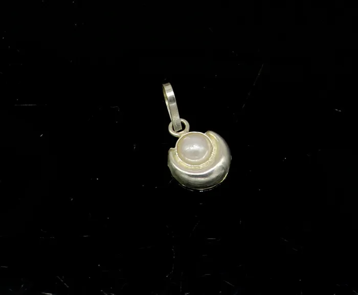 Necklaces TRIBAL ORNAMENTS 925 sterling silver excellent moon pendant with moon stone amazing stylish baby pendant gifting kids jewelry nsp418
