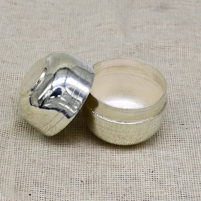 Necklaces TRIBAL ORNAMENTS 999 fine silver handmade gorgeous prasad box for god trinket box container box brides gifting jewelry box solid silver article stb94
