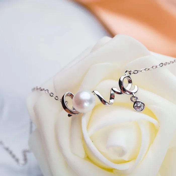 New Yorker Freshwater Pearl Necklace WN00066 Pearly Lustre Necklaces