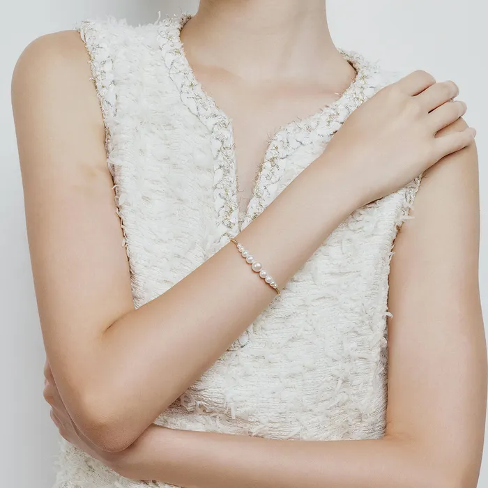 Pearly Lustre Bracelets 18K Solid Gold Akoya Pearl Bracelet KB00044