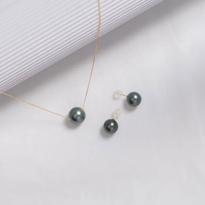 Pearly Lustre Earrings 18K Gold Top Lustre Tahitian Pearl Stud Earrings KE00186