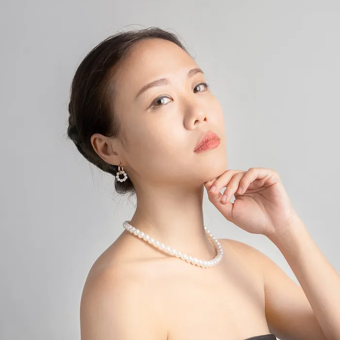 Pearly Lustre Earrings 18K Solid Gold New Yorker Freshwater Pearl Earrings KE00035