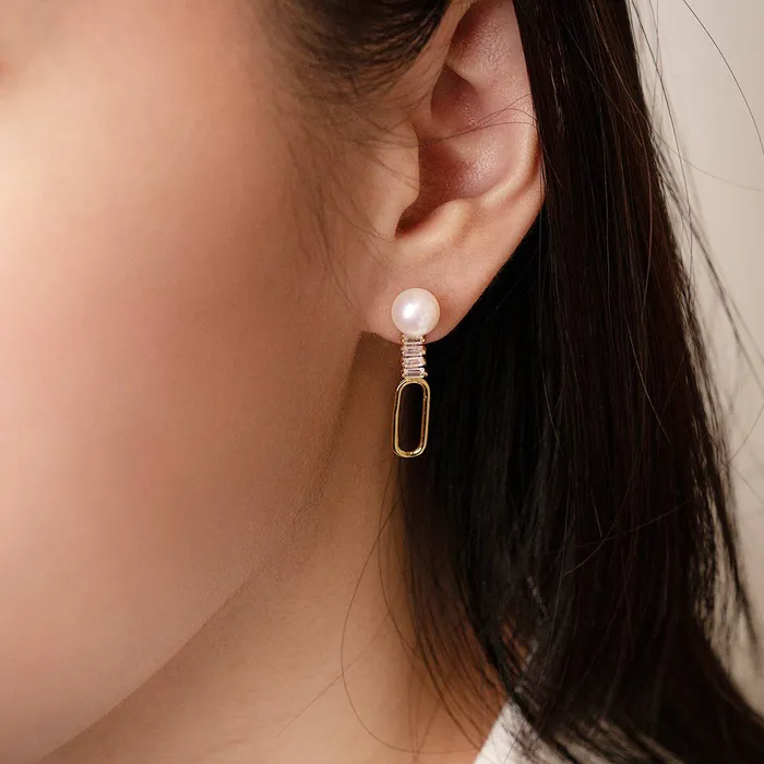 Pearly Lustre Earrings New Yorker Freshwater Pearl Earrings WE00163