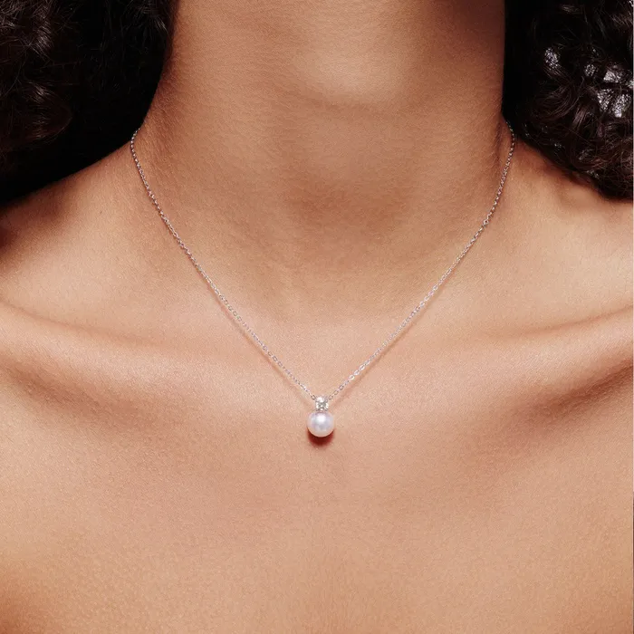 Pearly Lustre Necklaces 18K Solid Gold Diamond Hanadama Akoya Pearl Necklace KN00271