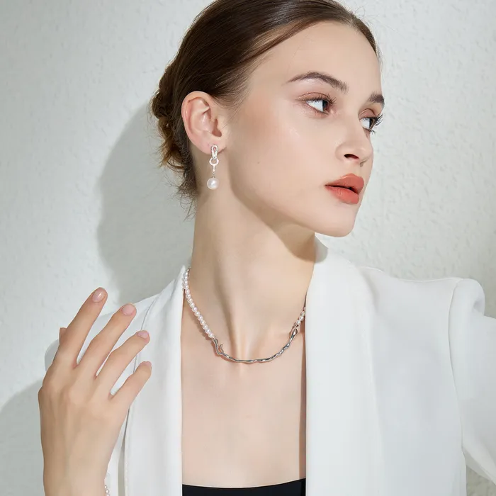 Pearly Lustre Necklaces Freshwater Pearl Necklace WN00537 FLUID