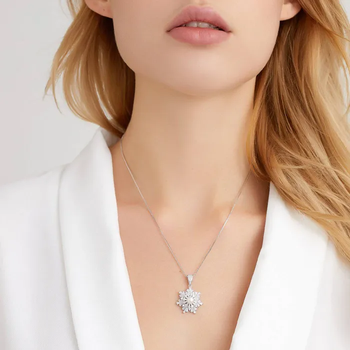 Pearly Lustre Necklaces Ocean Star Freshwater Pearl Spinning Necklace WN00085