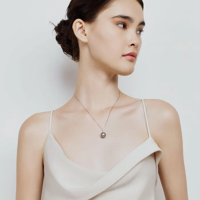 Pearly Lustre Necklaces Saltwater Tahitian Pearl 18K Solid Gold Necklace KN00253