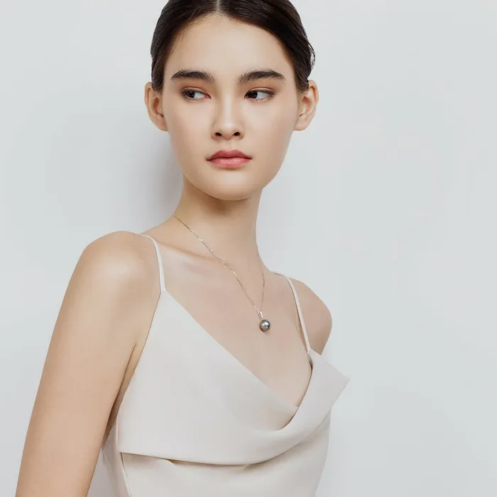 Pearly Lustre Necklaces Saltwater Tahitian Pearl 18K Solid Gold Necklace KN00253