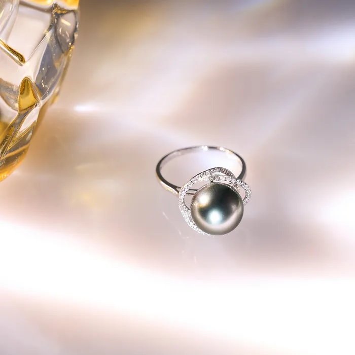 Pearly Lustre Rings 18K Solid Gold Tahitian Pearl Ring KR00120