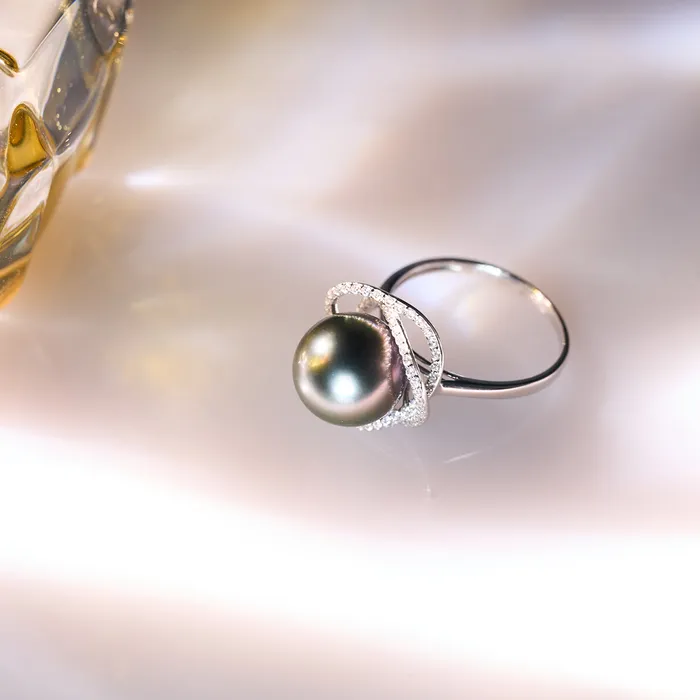Pearly Lustre Rings 18K Solid Gold Tahitian Pearl Ring KR00120