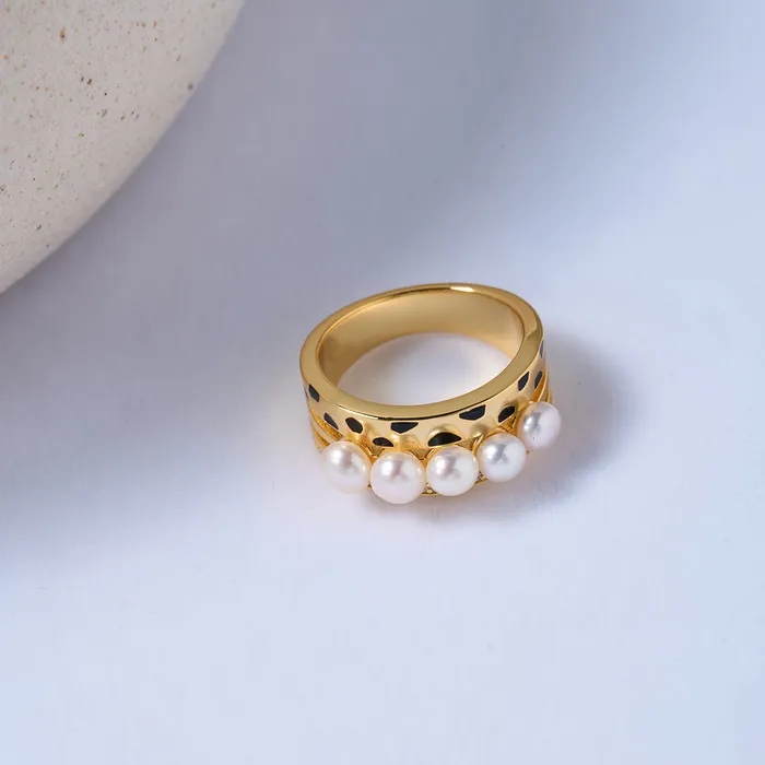 Pearly Lustre Rings Cheetah Print Pearl Ring WR00279 SAFARI