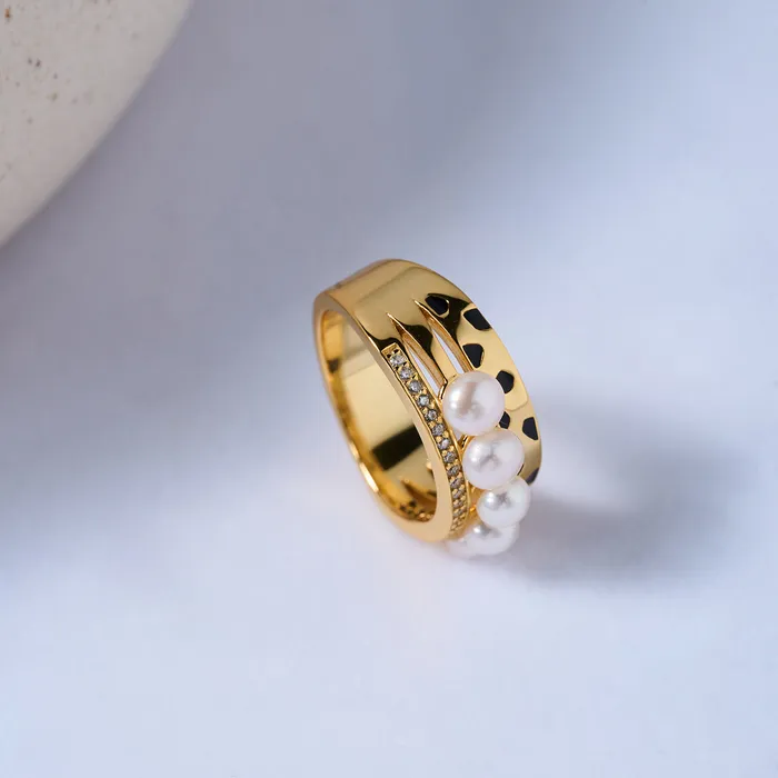 Pearly Lustre Rings Cheetah Print Pearl Ring WR00279 SAFARI