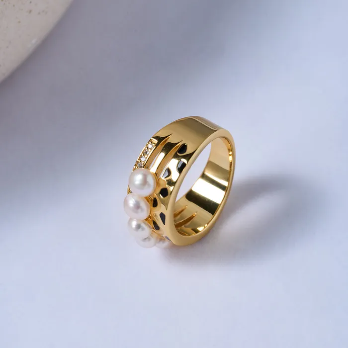 Pearly Lustre Rings Cheetah Print Pearl Ring WR00279 SAFARI