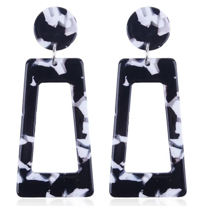 polly Earrings E1426 Black White Rectangle Acrylic Earrings