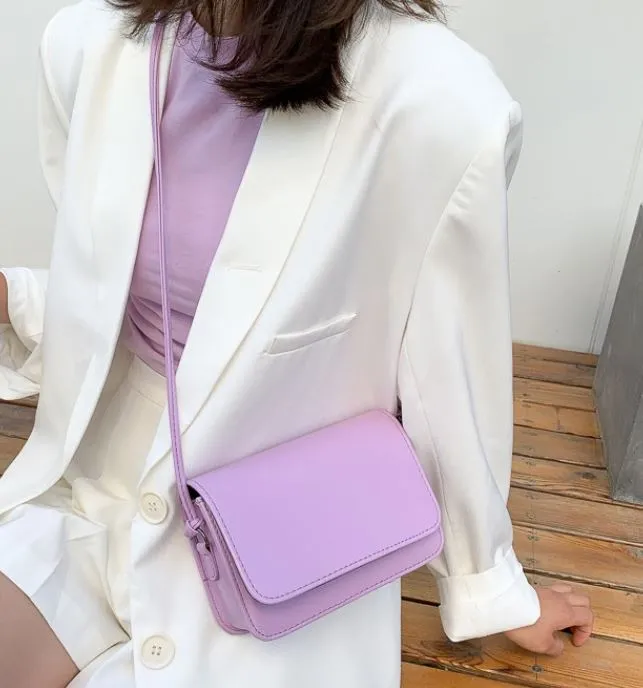 polly Necklaces PB85 Lilac Chain Accent Shoulder Bag polly Necklaces PB85 Lilac Chain Accent Shoulder Bag