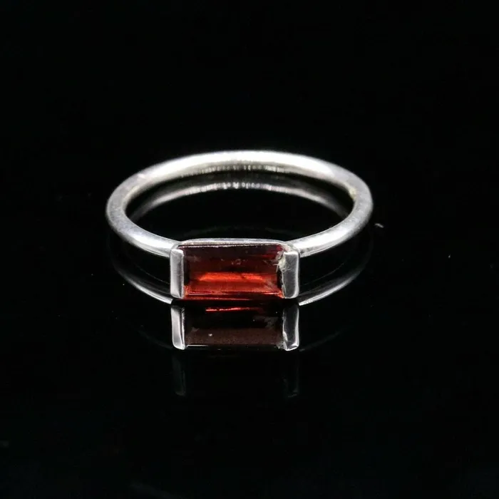 Rings 925 sterling silver red garnet stone ring unisex gifting band tiny ring sr189 TRIBAL ORNAMENTS