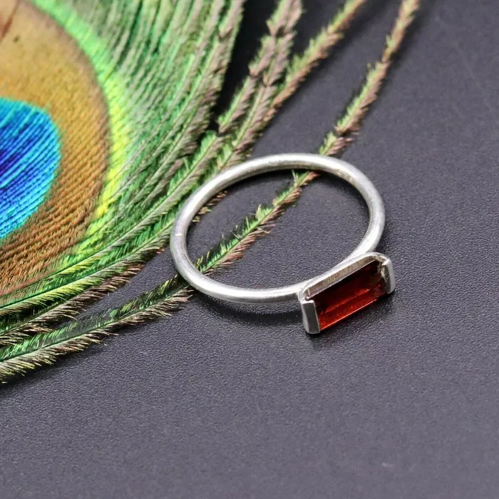 Rings 925 sterling silver red garnet stone ring unisex gifting band tiny ring sr189 TRIBAL ORNAMENTS
