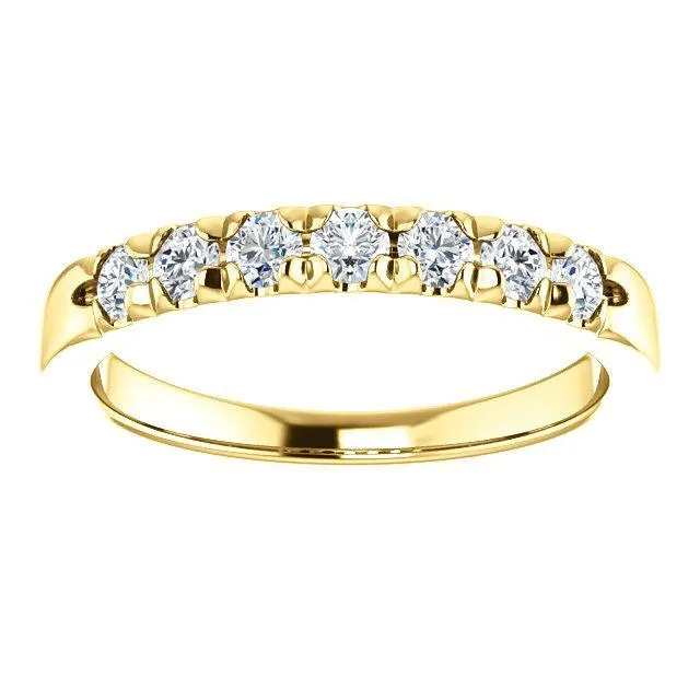 Rings Fire Brilliance Clover Round Moissanite French Pave Anniversary Band