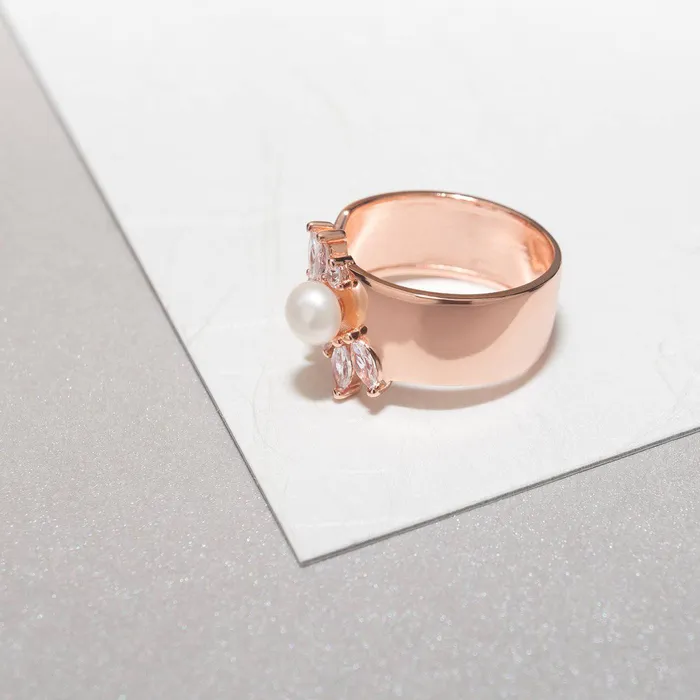 Rings Pearly Lustre Elegant Freshwater Pearl Ring WR00079