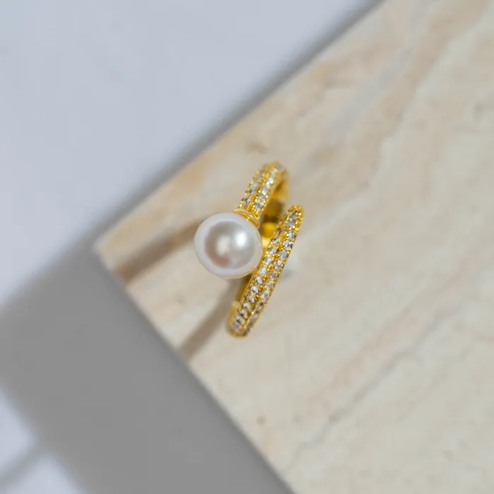 Rings Pearly Lustre Elegant Freshwater Pearl Ring WR00157