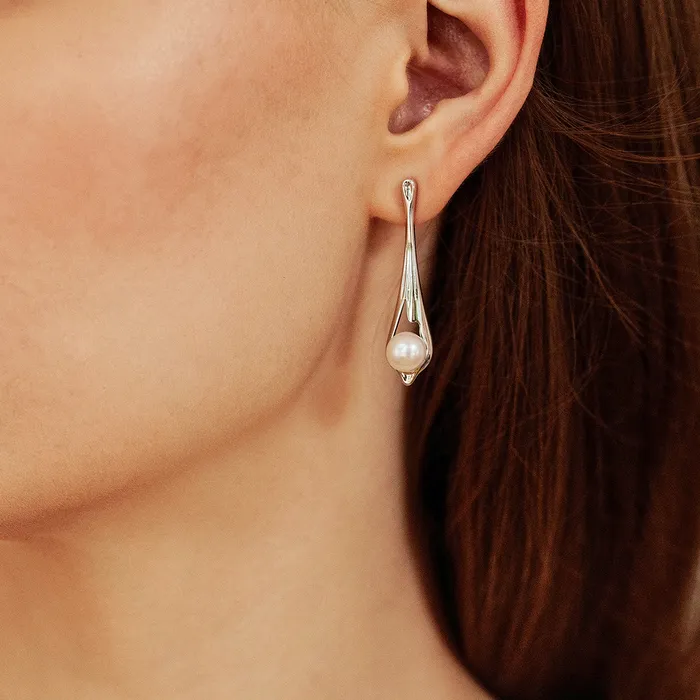 Top Grade Freshwater Pearl Earrings WE00572 FLUID Pearly Lustre Earrings