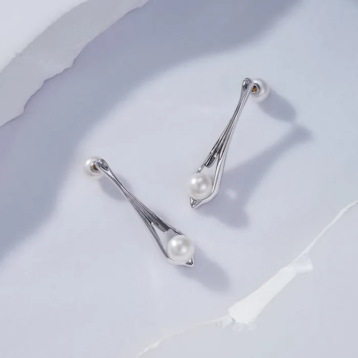 Top Grade Freshwater Pearl Earrings WE00572 FLUID Pearly Lustre Earrings