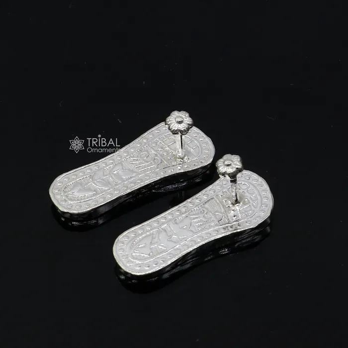 TRIBAL ORNAMENTS 1 sterling silver handmade Charan paduka or slippers for idol krishna laddu gopala little krishna or Vshnu Narayana puja art su1301 Necklaces TRIBAL ORNAMENTS 1 sterling silver handmade Charan paduka or slippers for idol krishna laddu gopala little krishna or Vshnu Narayana puja art su1301 Necklaces