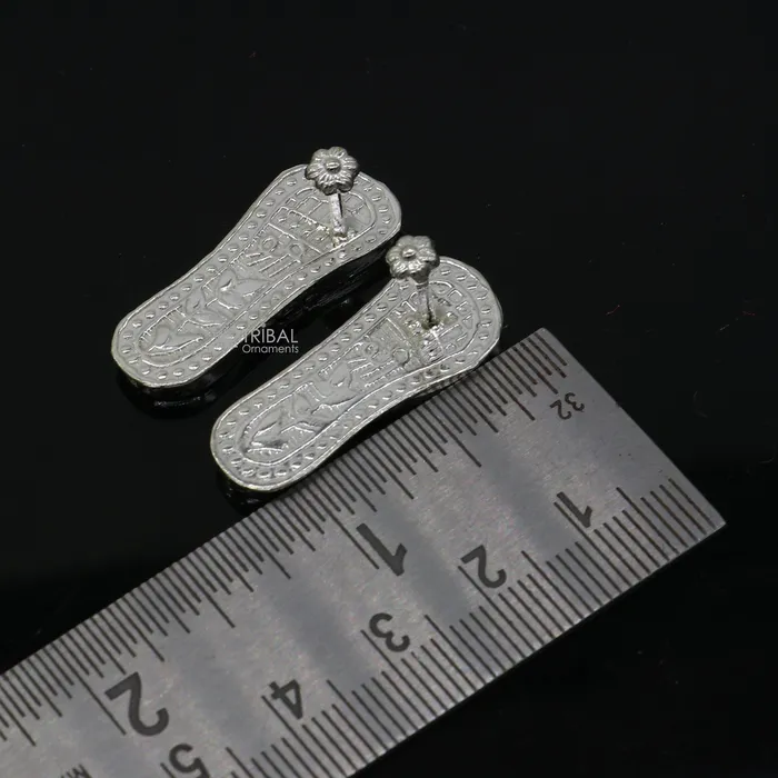 TRIBAL ORNAMENTS 1 sterling silver handmade Charan paduka or slippers for idol krishna laddu gopala little krishna or Vshnu Narayana puja art su1301 Necklaces TRIBAL ORNAMENTS 1 sterling silver handmade Charan paduka or slippers for idol krishna laddu gopala little krishna or Vshnu Narayana puja art su1301 Necklaces