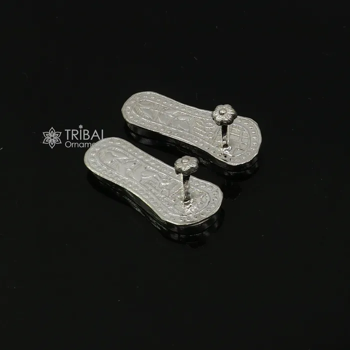 TRIBAL ORNAMENTS 1 sterling silver handmade Charan paduka or slippers for idol krishna laddu gopala little krishna or Vshnu Narayana puja art su1301 Necklaces TRIBAL ORNAMENTS 1 sterling silver handmade Charan paduka or slippers for idol krishna laddu gopala little krishna or Vshnu Narayana puja art su1301 Necklaces