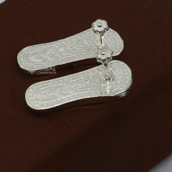 TRIBAL ORNAMENTS 1 sterling silver handmade Charan paduka or slippers for idol krishna laddu gopala little krishna or Vshnu Narayana puja art su1301 Necklaces TRIBAL ORNAMENTS 1 sterling silver handmade Charan paduka or slippers for idol krishna laddu gopala little krishna or Vshnu Narayana puja art su1301 Necklaces