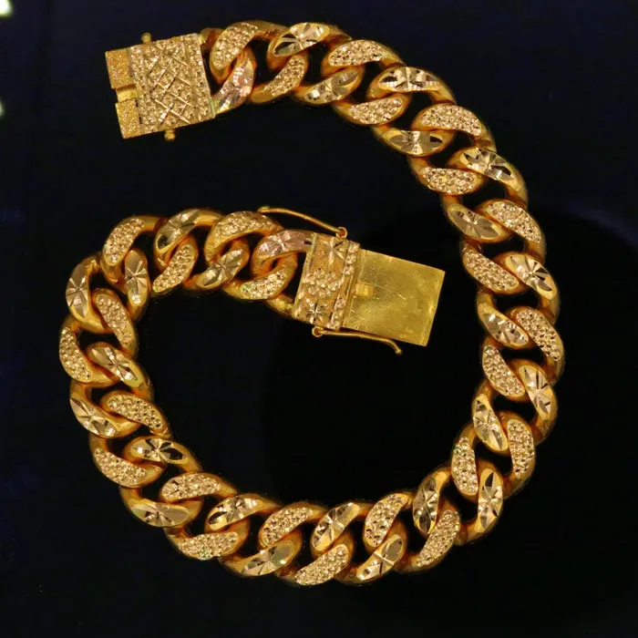 TRIBAL ORNAMENTS Bracelets 22k yellow gold solid link chain bracelet with fabulous diamond cut design unique locking system mens heavy bracelet gifting jewelry TRIBAL ORNAMENTS Bracelets 22k yellow gold solid link chain bracelet with fabulous diamond cut design unique locking system mens heavy bracelet gifting jewelry