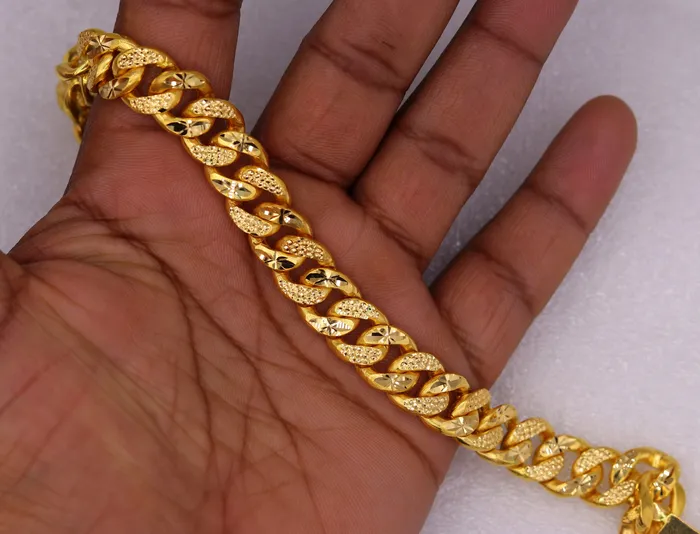 TRIBAL ORNAMENTS Bracelets 22k yellow gold solid link chain bracelet with fabulous diamond cut design unique locking system mens heavy bracelet gifting jewelry TRIBAL ORNAMENTS Bracelets 22k yellow gold solid link chain bracelet with fabulous diamond cut design unique locking system mens heavy bracelet gifting jewelry