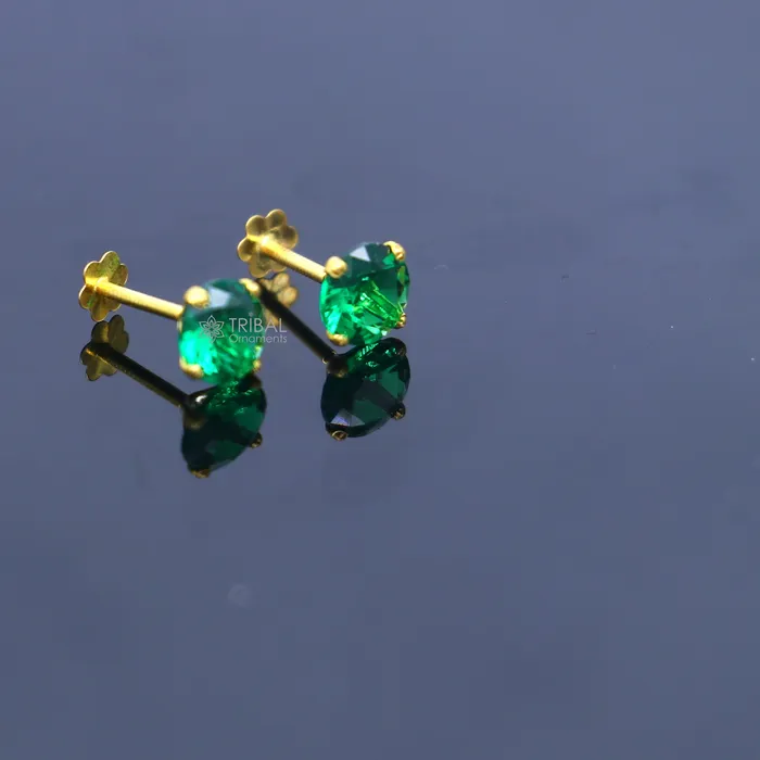 TRIBAL ORNAMENTS Earrings 14Kt yellow gold green diamond stud earring for unisex er191