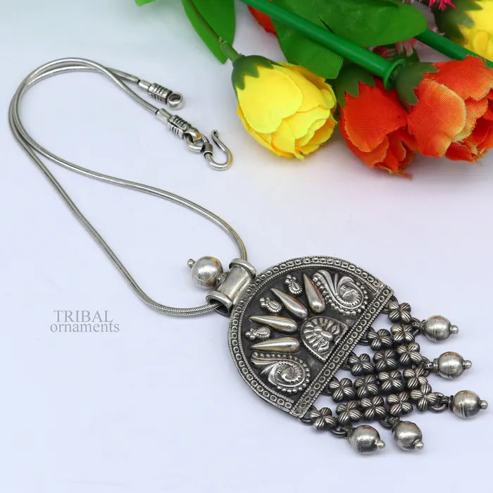 TRIBAL ORNAMENTS Necklaces 925 sterling silver handcrafted indian tribal ethnic pendant antique design wedding charm pendant necklace jewelry india ssp1513 TRIBAL ORNAMENTS Necklaces 925 sterling silver handcrafted indian tribal ethnic pendant antique design wedding charm pendant necklace jewelry india ssp1513